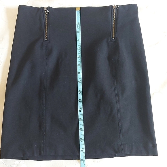 Aritzia Sunday Best Mitford Skirt Black Size 8 - Picture 9 of 9
